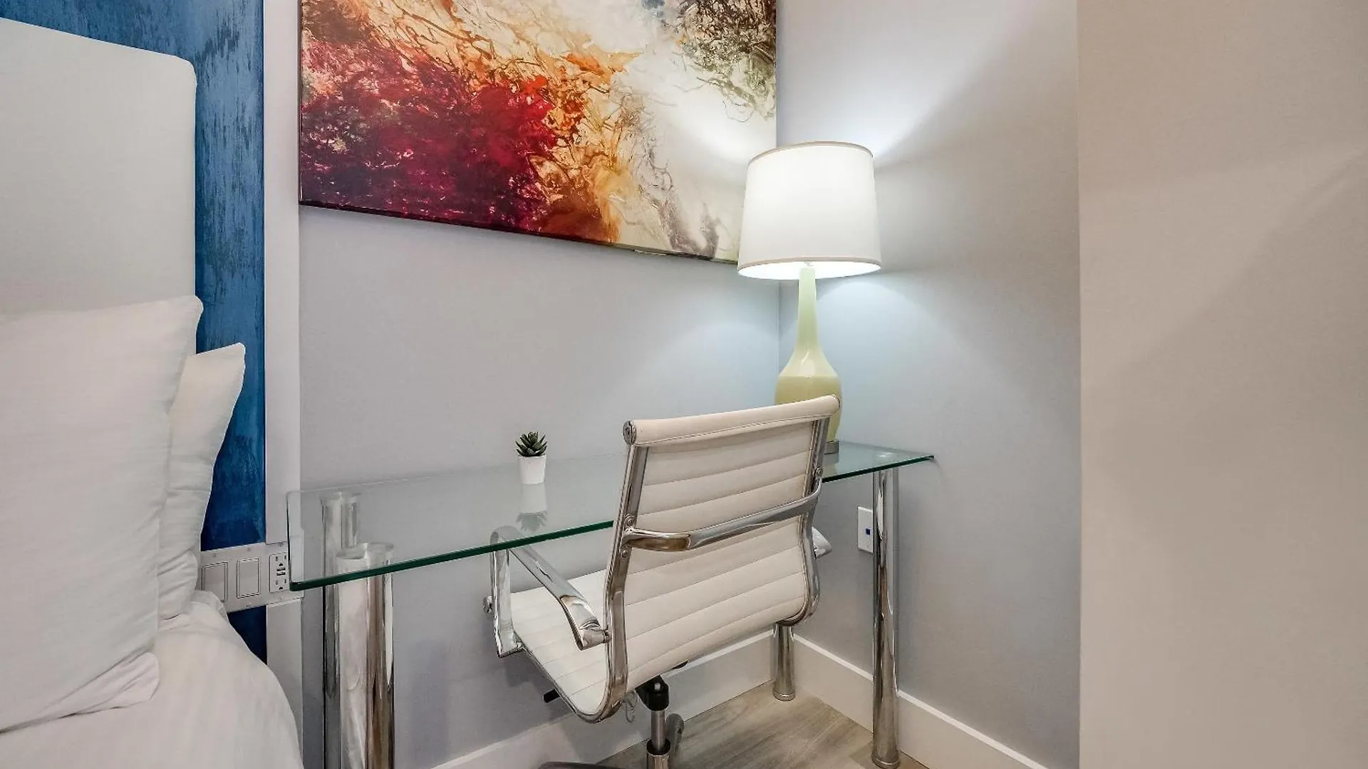 Hotel Global Luxury Suites At The Arches New York